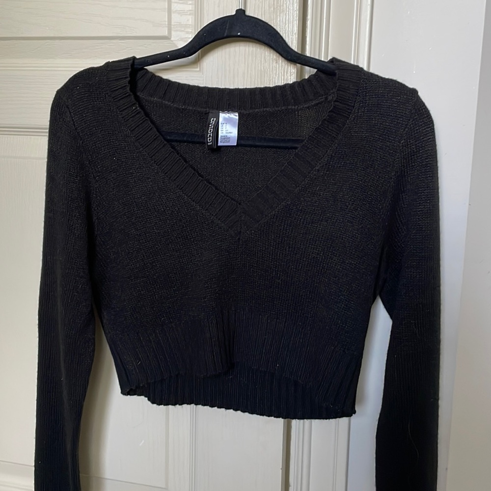 H&M black cropped sweater - Size Small